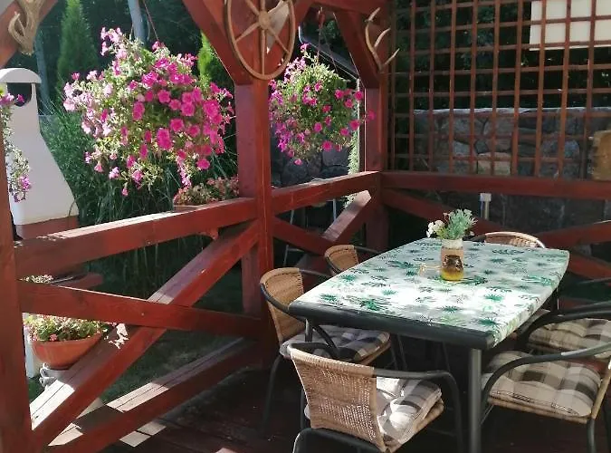Caloroczny Wczasy Marzenie 山林小屋